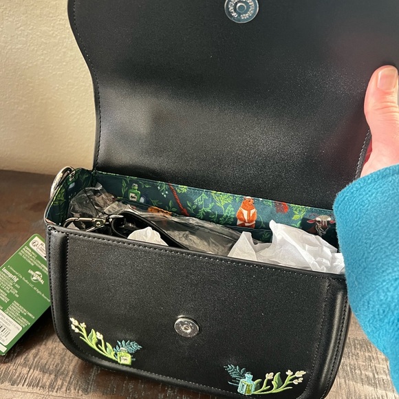 WICKED - I Feel Wicked Loungefly Embroidered Black Handbag - Picture 7 of 8